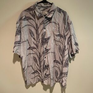 Tommy Bahama Gray Casual Button Down Shirt with Botanical Design